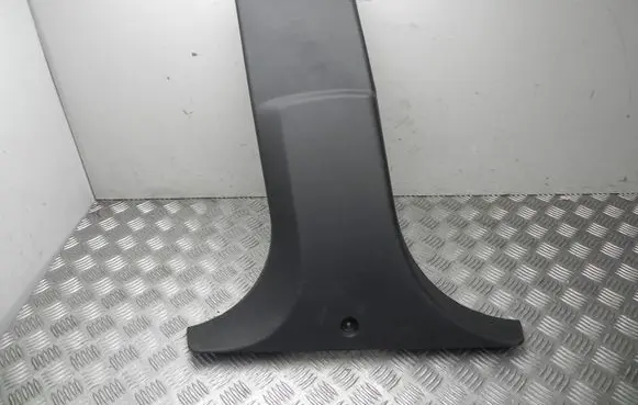 (B) pillar trim (bottom)