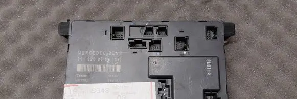 Mercedes-Benz E W211 Door control unit/module 2118200326