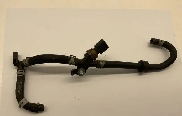 Skoda Octavia Mk2 (1Z) Fuel pressure sensor 03C906051A 13K4 51CP0302