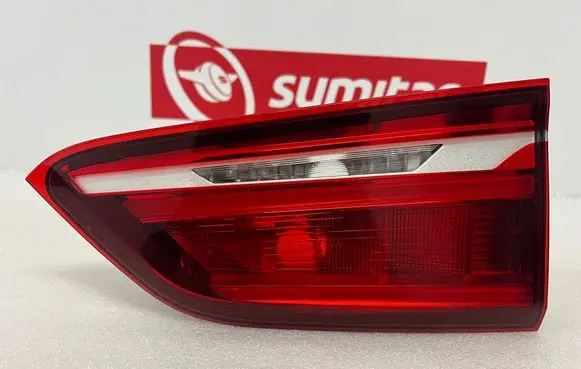 Tailgate rear/tail lights