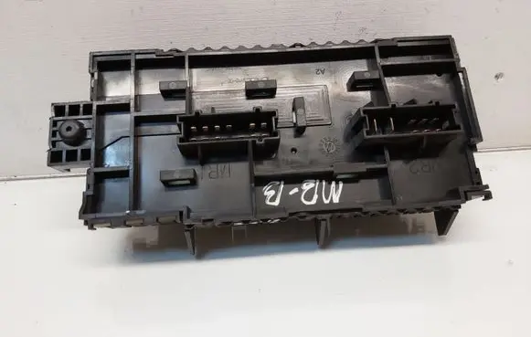 Mercedes-Benz B W246 W242 Fuse module A2469067100
