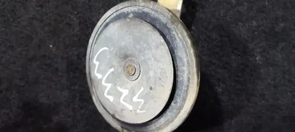 Mitsubishi Carisma Horn signal 28657625