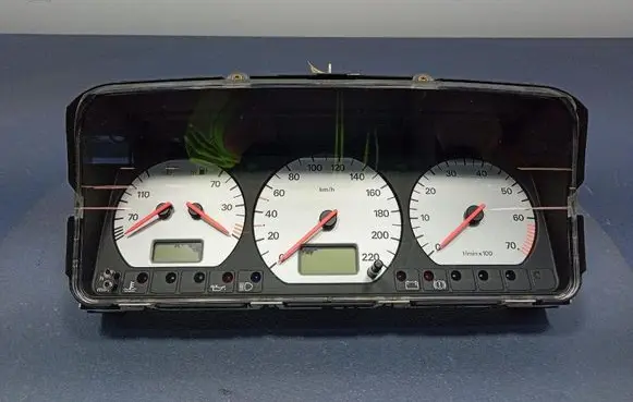Volkswagen PASSAT B4 Speedometer (instrument cluster) 3A0919861D