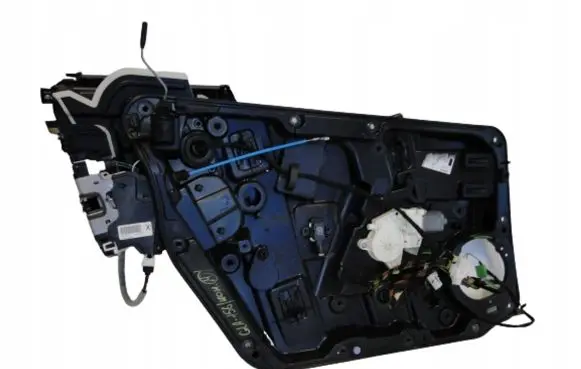 Mercedes-Benz GLA W156 Front door window regulator with motor