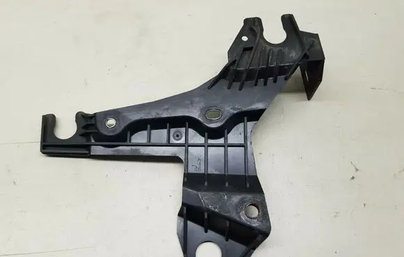 Volvo V70 Air filter cleaner box bracket assembly 30636575 nr5574