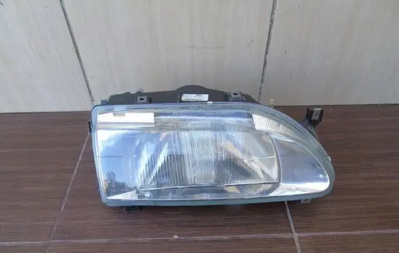 Renault 19 Headlight/headlamp