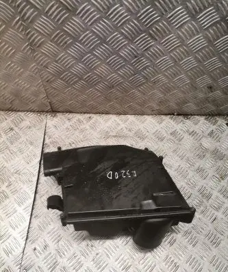 Mercedes-Benz R W251 Air filter box a6420902001