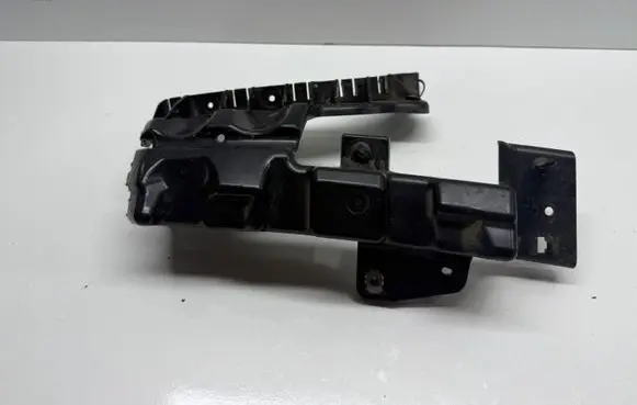 Chrysler Pacifica Rear bumper mounting bracket 68229238AD