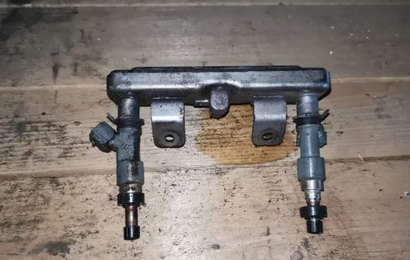 Subaru Legacy Fuel injectors set 226052902