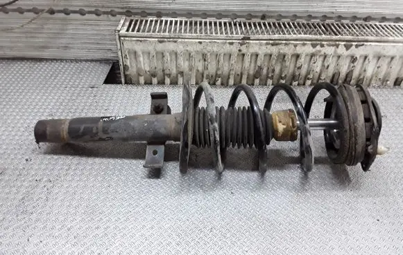 Front shock absorber with coil spring