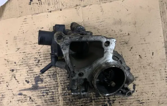 Ford Mondeo Mk III Vacuum pump XS7Q2A451BH 72245410C