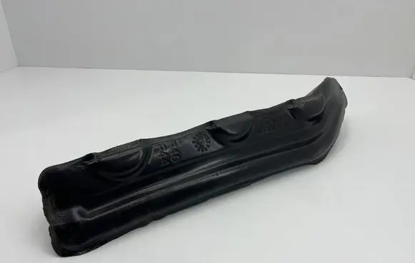 BMW 1 F40 Fender end trim 7448811