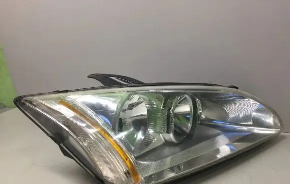 Ford Focus Headlight/headlamp