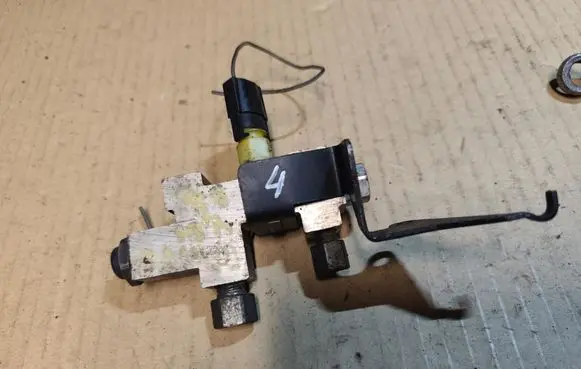 Jeep Grand Cherokee Brake power pressure regulator 