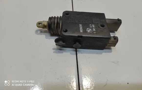 BMW 3 E36 Central locking motor 67111387609