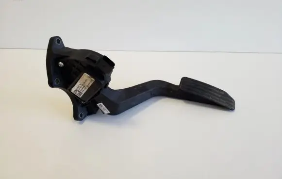 Land Rover Evoque II Accelerator throttle pedal FX729F836BC