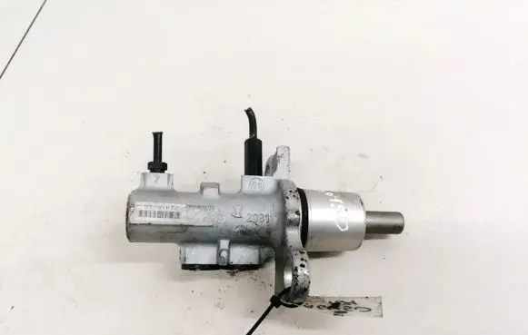 Audi A4 S4 B5 8D Master brake cylinder