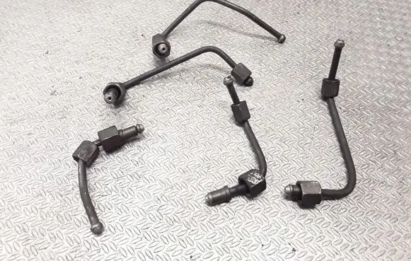 Opel Zafira B Fuel injector supply line/pipe 