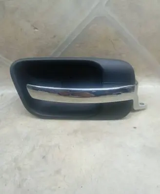 Chrysler 300 - 300C Front door interior handle 1070402