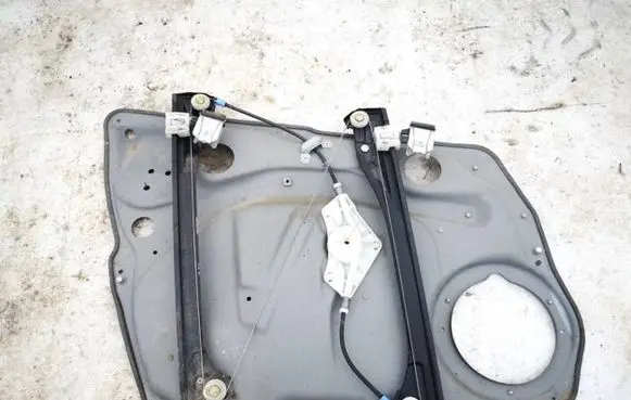 Mercedes-Benz B W245 Sliding door window regulator with motor a1697203079