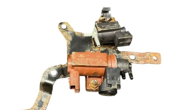 Ford Kuga I Turbo solenoid valve 6G909E882CA 70400600