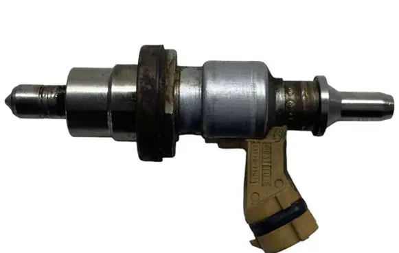Toyota RAV 4 (XA30) Fuel injector 2371026010 003110E