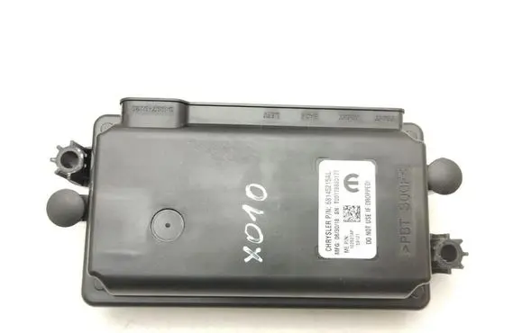 Chrysler Pacifica Camera control unit module 68145215AL