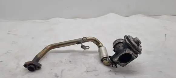 BMW 5 E39 EGR valve 72826400 7785452 11712249422