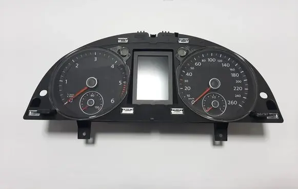 Volkswagen PASSAT B7 Speedometer (instrument cluster) 3AA920870D