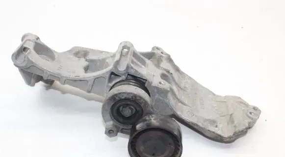 Nissan Qashqai Generator/alternator bracket 8200669495
