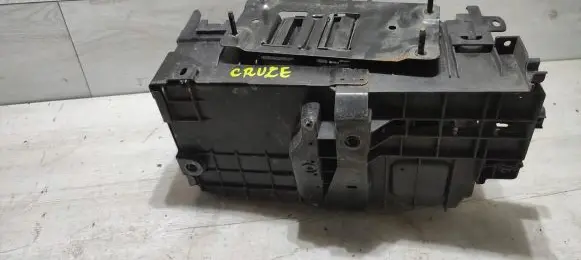 Chevrolet Cruze Battery box tray 1335441900