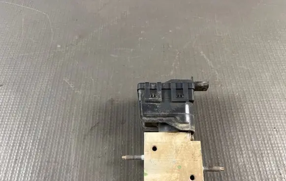 Peugeot 208 II Air conditioning (A/C) expansion valve T16961C 2D06000004