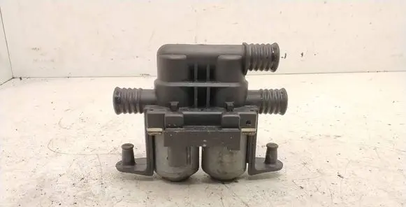 BMW 7 E65 E66 Coolant heater control valve 6908294 021119A 1147412167