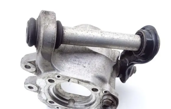 BMW X5 F15 Stub axle 6770983
