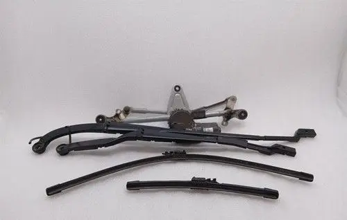 Ferrari Purosangue Front wiper linkage and motor