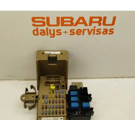 Subaru Legacy Fuse module 82201AG02c