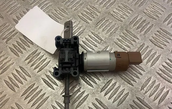 Land Rover Discovery 5 Seat adjustment motor C06710106