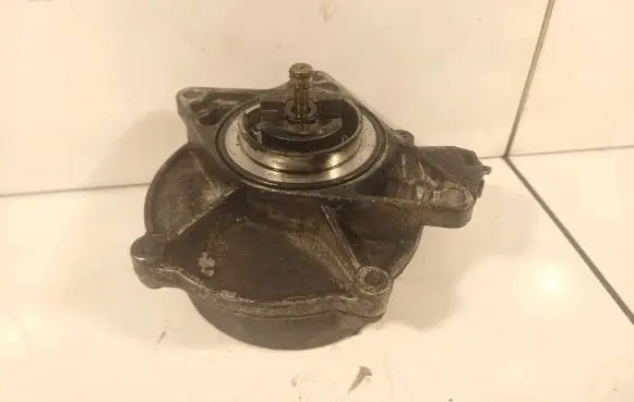 Audi A6 S6 C5 4B Vacuum pump 057145100C 72260806C 01T3270338