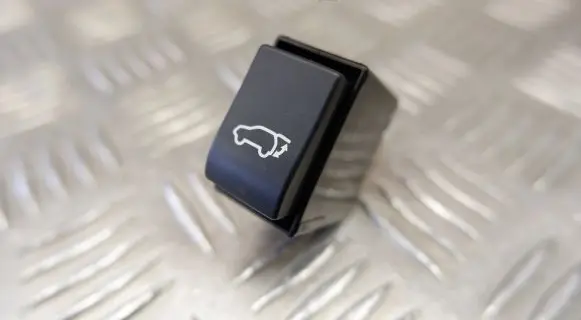 Tailgate opening switch