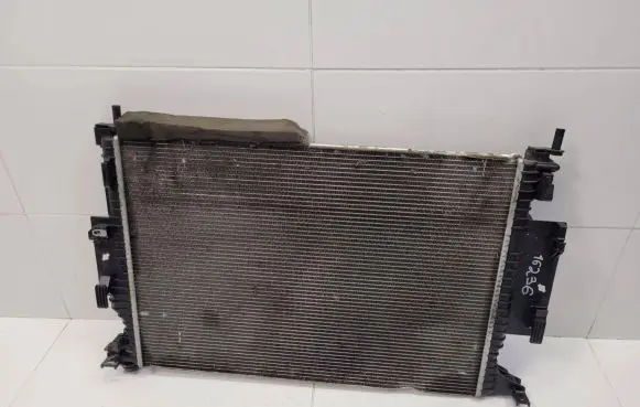 Ford Kuga II Coolant radiator EJ73-8005-A