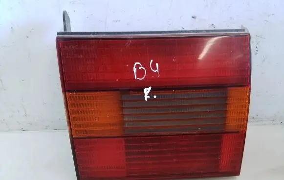 Volkswagen PASSAT B4 Tailgate rear/tail lights