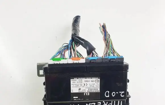 Subaru Impreza III Comfort/convenience module 88281FG250 97RI010625 X1T22973H