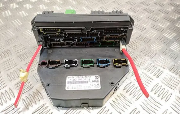 Mercedes-Benz C W204 Fuse box set A2129003514 A2129015204 A2129020706