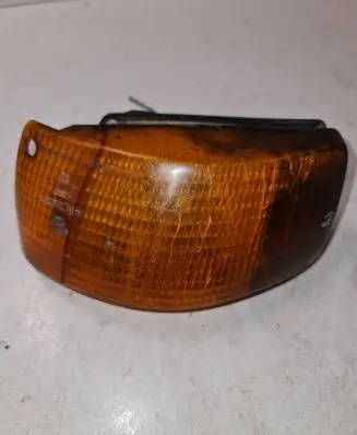 Volkswagen Golf III Front bumper turn signal 090896277 447953050C