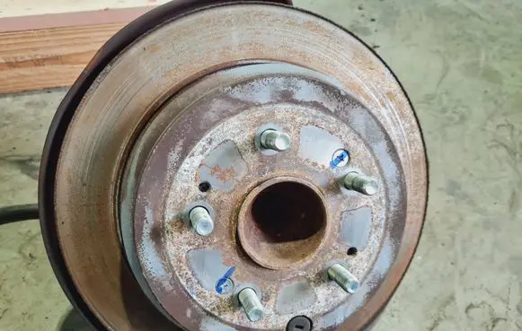 Honda CR-V Rear wheel hub