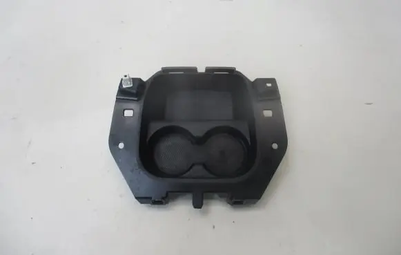 Cup holder front