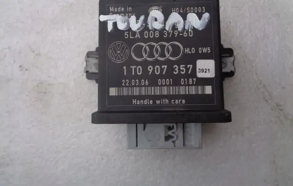 Volkswagen Touran I Light module LCM 1T0907357