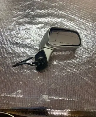 Toyota Corolla Verso AR10 Front door electric wing mirror E11015857 SKH7558