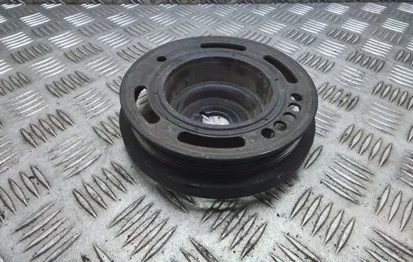 Opel Astra H Crankshaft pulley