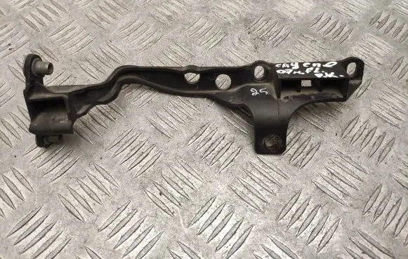 Porsche Cayenne (9PA) Headlight/headlamp mounting bracket 7L0805733